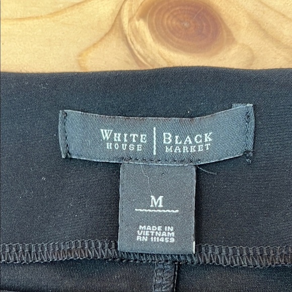 WHBM Women’s Top Sz M Black 3/4 Sleeves Scoop w/Keyhole Polyester/Spandex EUC - Picture 2 of 9